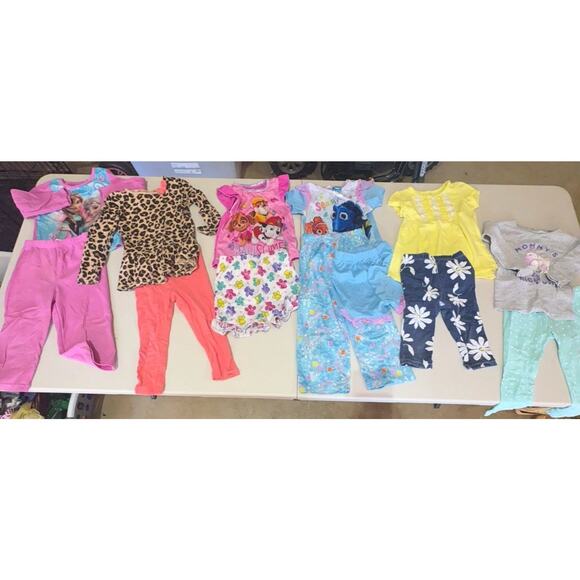 Lot of 39 Girls Pajama Sets Size 24m - 3T, Assorted brands - Picture 6 of 7